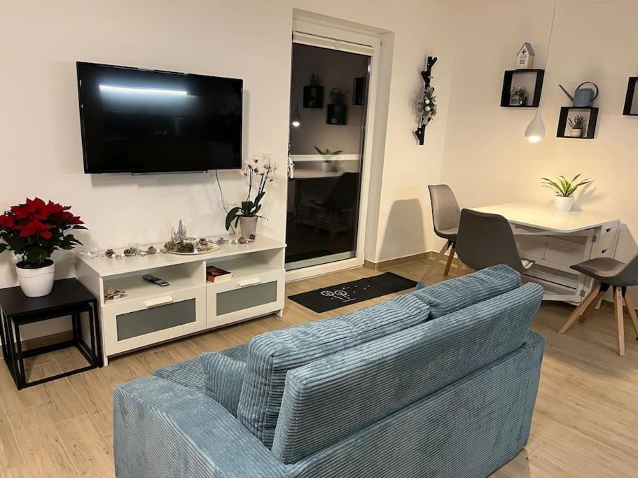 Neu Sanierte Wohnung Fuer 2-4 P เอชเวเกอ ภายนอก รูปภาพ