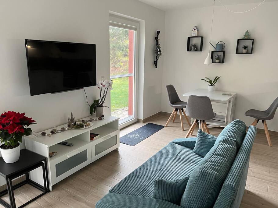 Neu Sanierte Wohnung Fuer 2-4 P เอชเวเกอ ภายนอก รูปภาพ