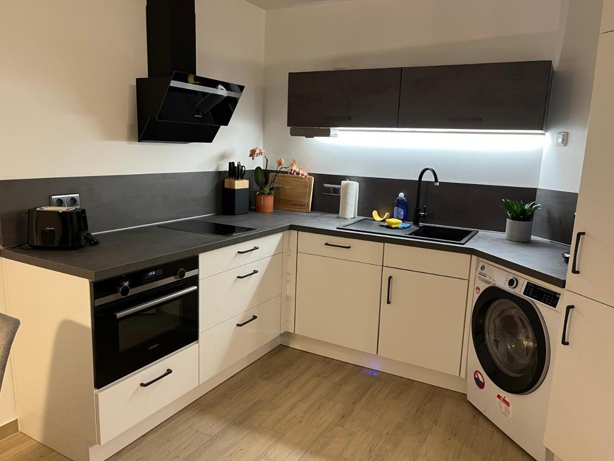 Neu Sanierte Wohnung Fuer 2-4 P เอชเวเกอ ภายนอก รูปภาพ