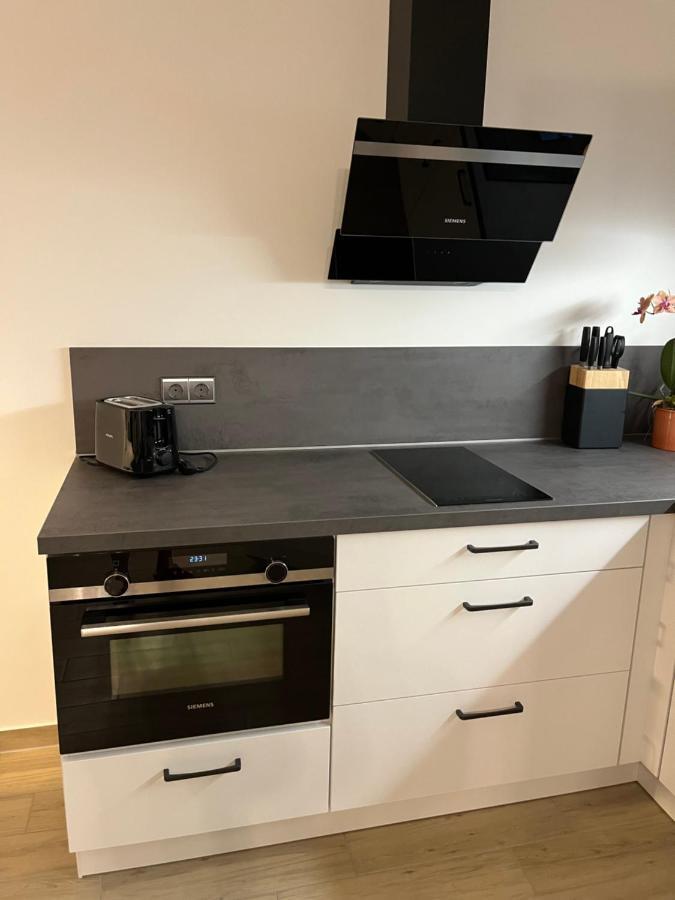 Neu Sanierte Wohnung Fuer 2-4 P เอชเวเกอ ภายนอก รูปภาพ